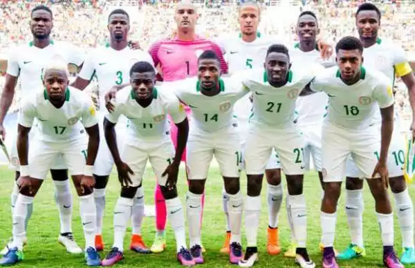 Rohr invites Iwobi, Iheanacho, 22 others for Algeria